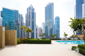 Luxury Burj Crown Downtown Balcony & View